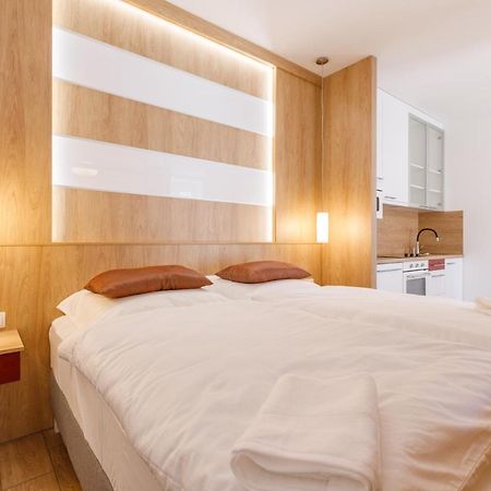 La Bella Centrum Apartmanok Piros/Sarga Heviz Luaran gambar