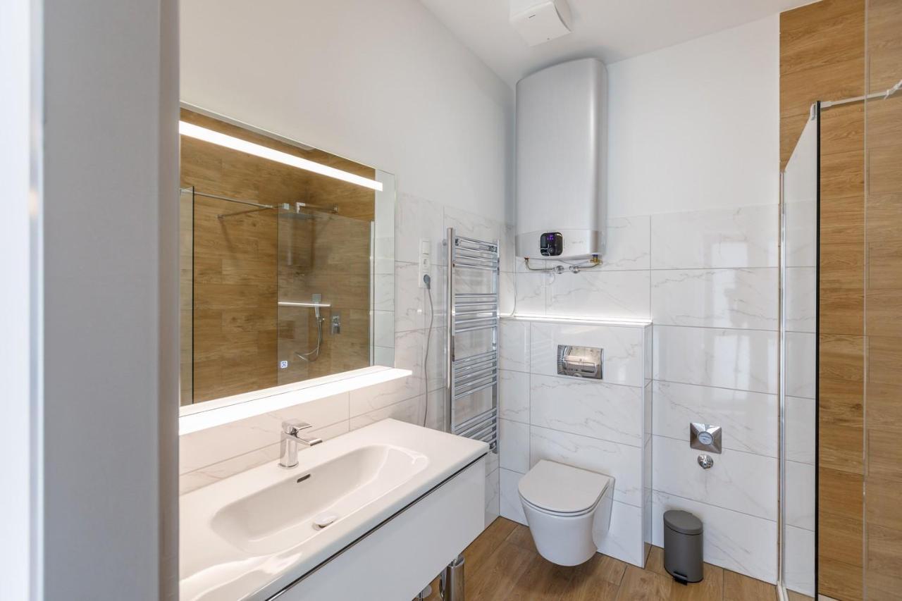 La Bella Centrum Apartmanok Piros/Sarga Heviz Luaran gambar