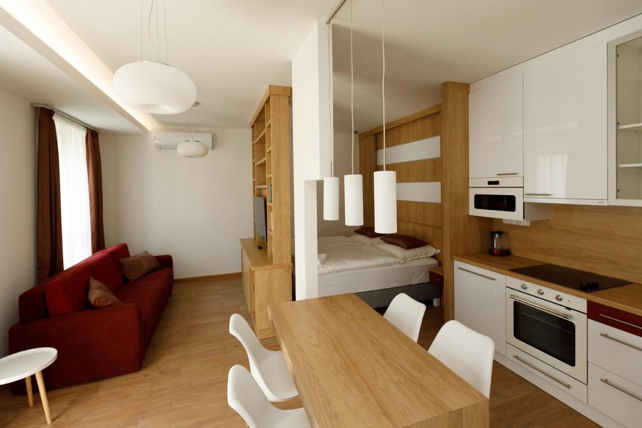 La Bella Centrum Apartmanok Piros/Sarga Heviz Luaran gambar