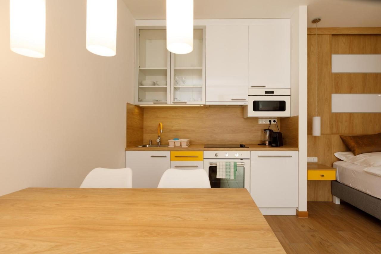 La Bella Centrum Apartmanok Piros/Sarga Heviz Luaran gambar