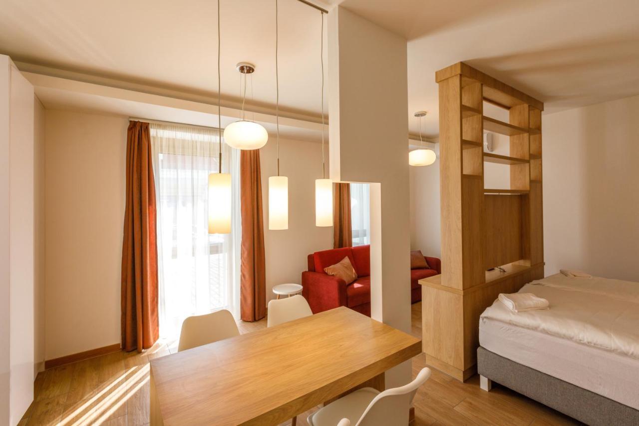 La Bella Centrum Apartmanok Piros/Sarga Heviz Luaran gambar