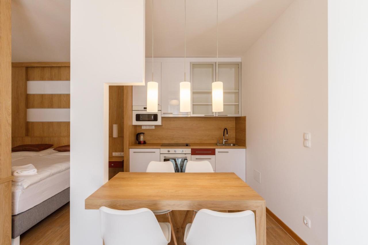 La Bella Centrum Apartmanok Piros/Sarga Heviz Luaran gambar